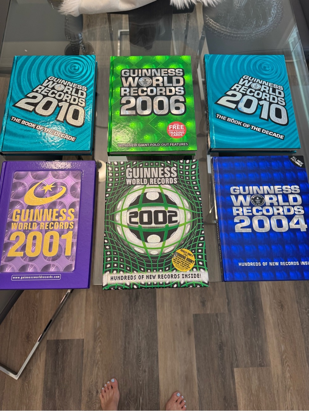 Vintage 2001,2002,2004,2006,2010 Hardcover Guinness world records Books